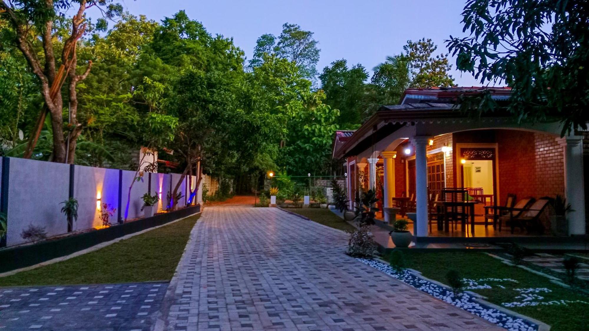 Sigiri Thilanka Rest Sigiriya Hotel Buitenkant foto
