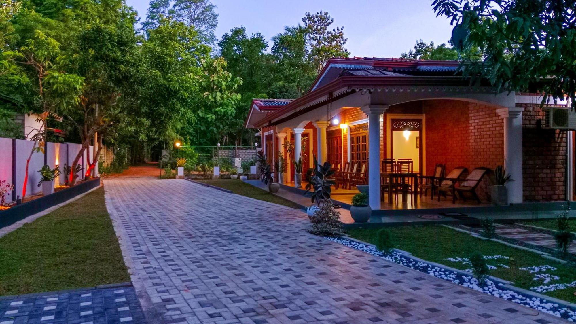 Sigiri Thilanka Rest Sigiriya Hotel Buitenkant foto